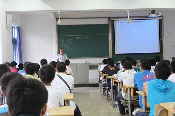 性交视频
2011级新生入学教育圆满结束3